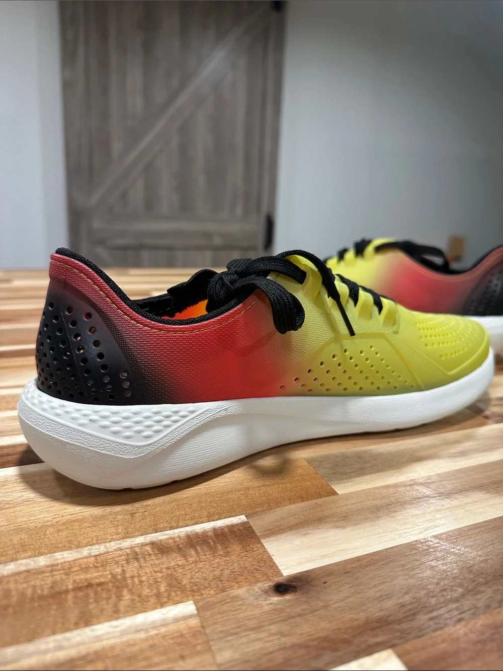 CROCS Men's Gradient Yellow to Red LiteRide Sneakers with Black Laces 474